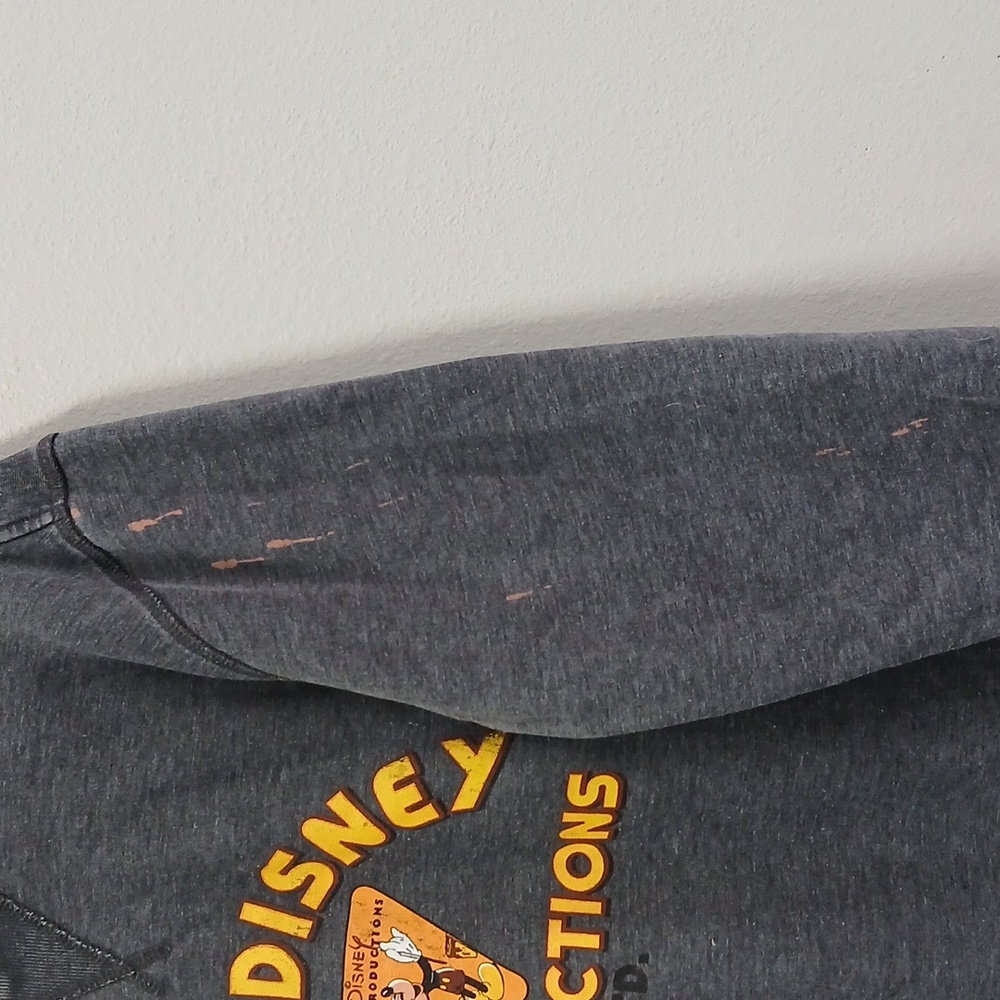EXCLUSIVE Disney Employee Center Walt Disney Productions  Crewneck Sweat size M - Picture 7 of 8
